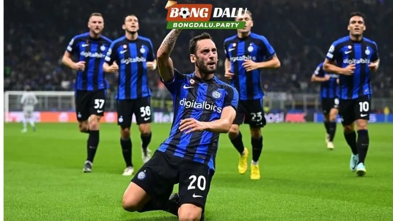Tiền vệ trung tâm duy nhất trong Top vua phá lưới Serie A